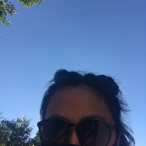 Meet your Posher, Cristina